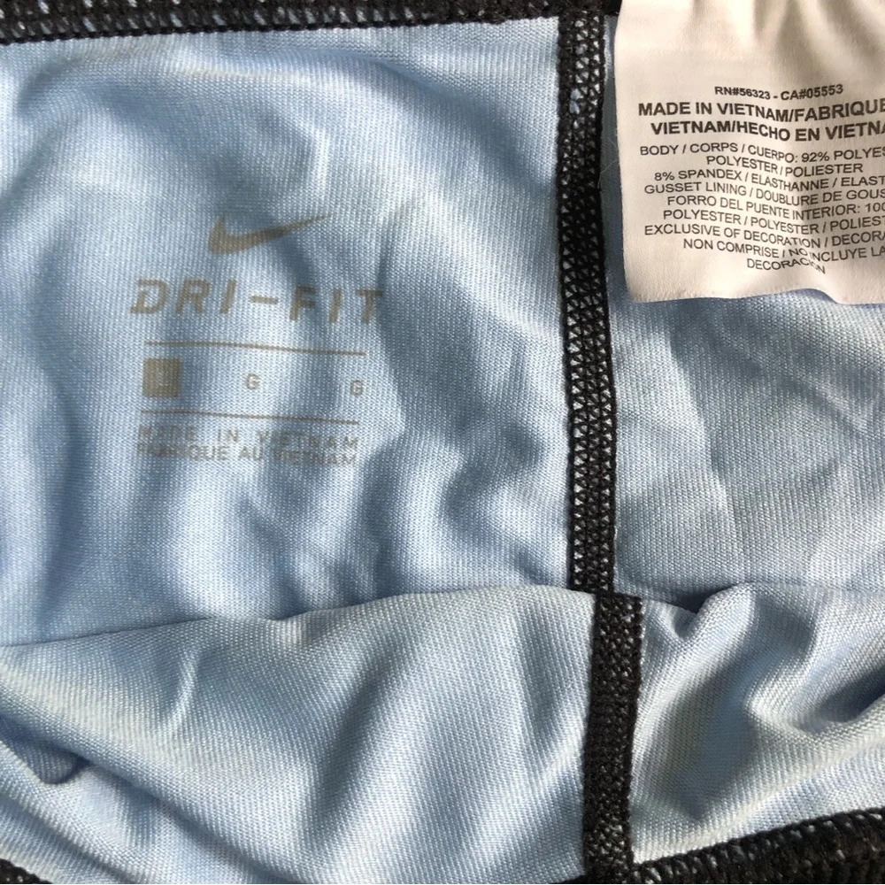 Nike Dri-Fit Capri Stripped Athletic Leggings, L 10-12